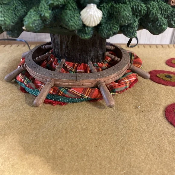 Danbury Mint Captain's Lighthouse Christmas Tree Complete w/ Accessories & Box - Picture 13 of 16